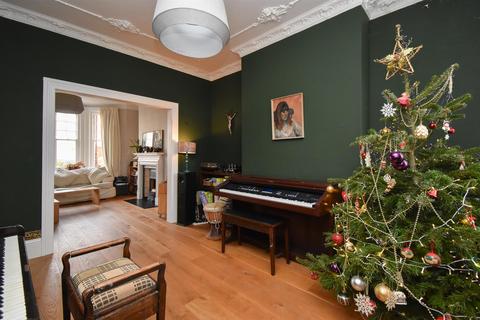 3 bedroom terraced house for sale, Downs Road, Hastings
