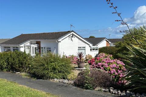 3 bedroom detached bungalow for sale, Penrhyn Beach West, Penrhyn Bay, Llandudno