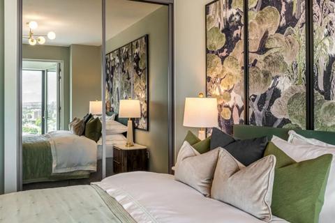 undefined, Kew Bridge Rise, London, TW8