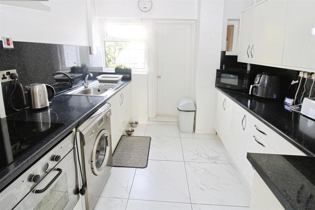 Fitted Kitchen