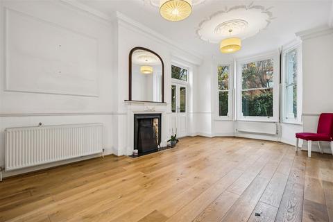 6 bedroom house to rent, Gubyon Avenue, London
