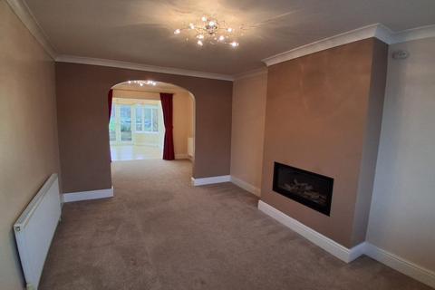 3 bedroom semi-detached house to rent, Mayall Drive, Sutton Coldfield, West Midlands, B75