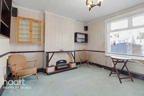 1 bedroom flat for sale, Fairmead Avenue, Westcliff-On-Sea