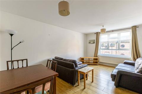 3 bedroom apartment for sale, Wolftencroft Close, London, SW11