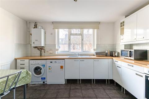 3 bedroom apartment for sale, Wolftencroft Close, London, SW11