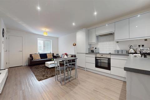 2 bedroom terraced house for sale, Selkirk Drive, Milton Keynes MK14