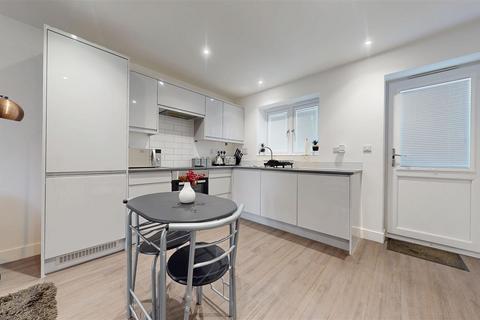 2 bedroom terraced house for sale, Selkirk Drive, Milton Keynes MK14
