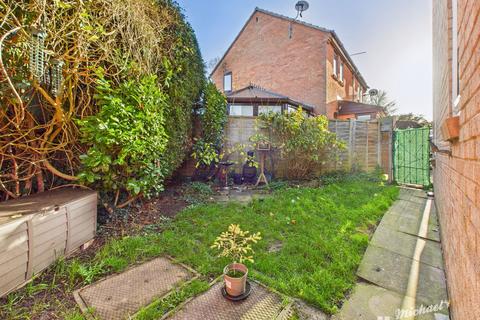 1 bedroom end of terrace house for sale, Aiston Place, Aylesbury, Buckinghamshire