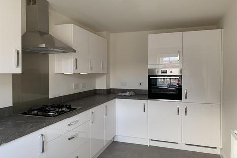 4 bedroom semi-detached house to rent, Lampkin Chase, Silsden