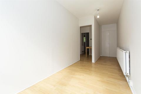 1 bedroom flat to rent, Goldsmith Road, Peckham SE15