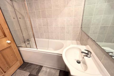 1 bedroom flat to rent, Old Dover Road, Canterbury, Kent, CT1