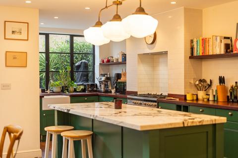 3 bedroom terraced house for sale, Kenmont Gardens, College Park, Kensal Green, London NW10