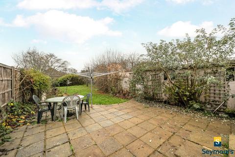3 bedroom detached house for sale, Louis Fields, Guildford GU3