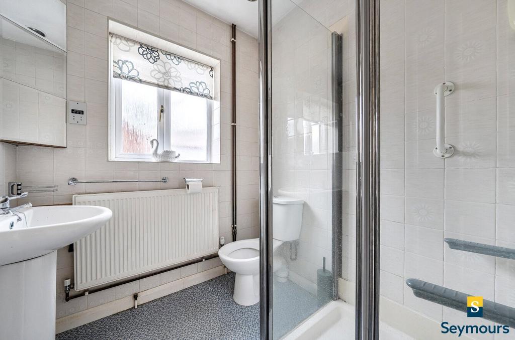 Family Shower Room