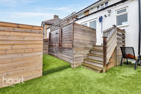 undefined, Avon Close, Sutton