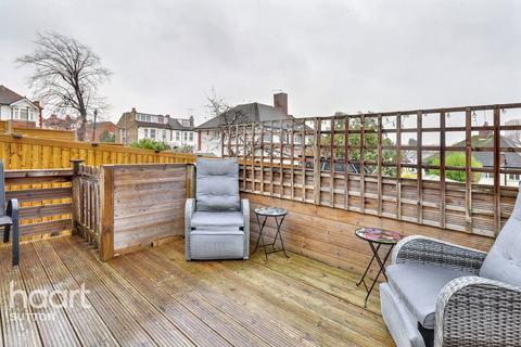 3 bedroom semi-detached house for sale, Avon Close, Sutton