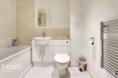 1 bedroom flat for sale, Durnsford Road, London