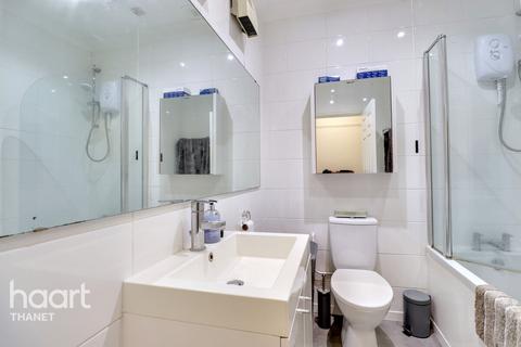 1 bedroom apartment for sale, Sarre Court, Birchington