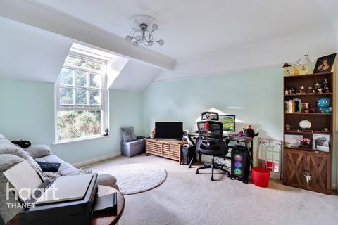 1 bedroom apartment for sale, Sarre Court, Birchington