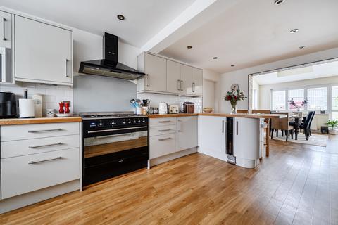 4 bedroom detached house for sale, Field Park, Berkshire RG12