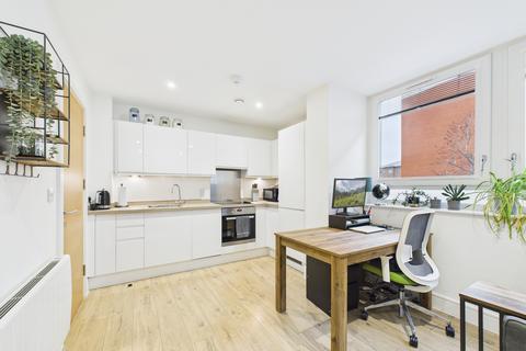 1 bedroom flat for sale, Castle House, Desborough Road, High Wycombe, Buckinghamshire, HP11 2FP, High Wycombe, HP11 2FP