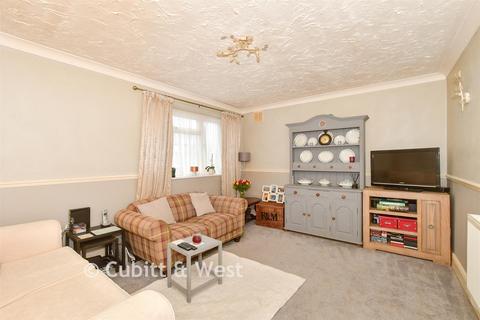 2 bedroom ground floor maisonette for sale, Gresham Avenue, Warlingham, Surrey