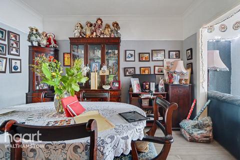3 bedroom terraced house for sale, Forest View Road, London