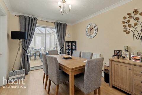 4 bedroom detached house for sale, Crofton Grove, London
