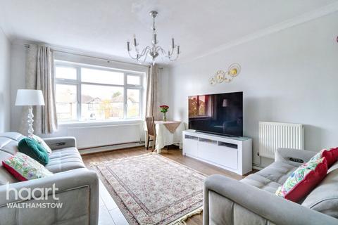 2 bedroom maisonette for sale, The Ridgeway, Chingford