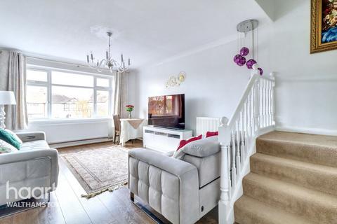 2 bedroom maisonette for sale, The Ridgeway, Chingford