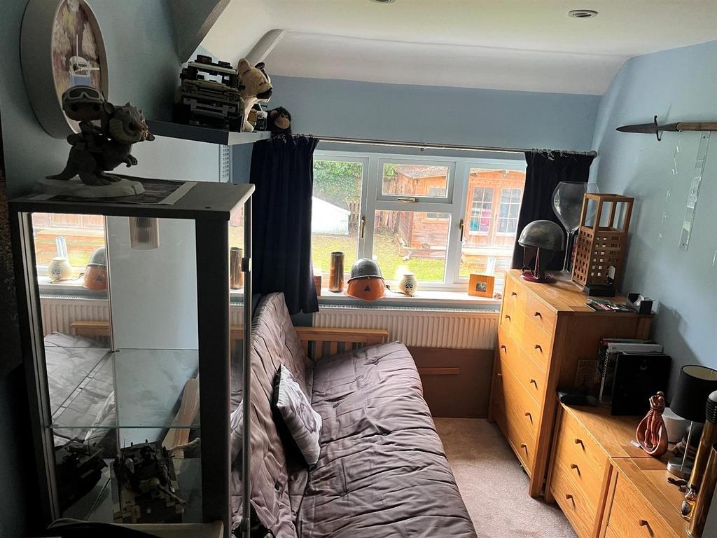 .bed3a.jpg