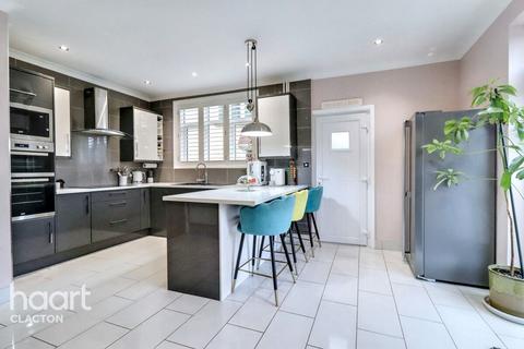 5 bedroom detached house for sale, Vicarage Gardens, Clacton-On-Sea