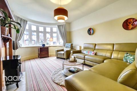 5 bedroom detached house for sale, Vicarage Gardens, Clacton-On-Sea