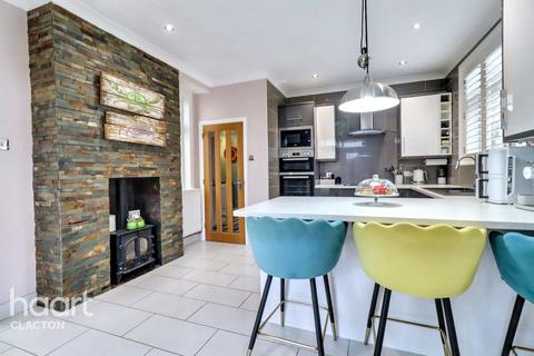 5 bedroom detached house for sale, Vicarage Gardens, Clacton-On-Sea