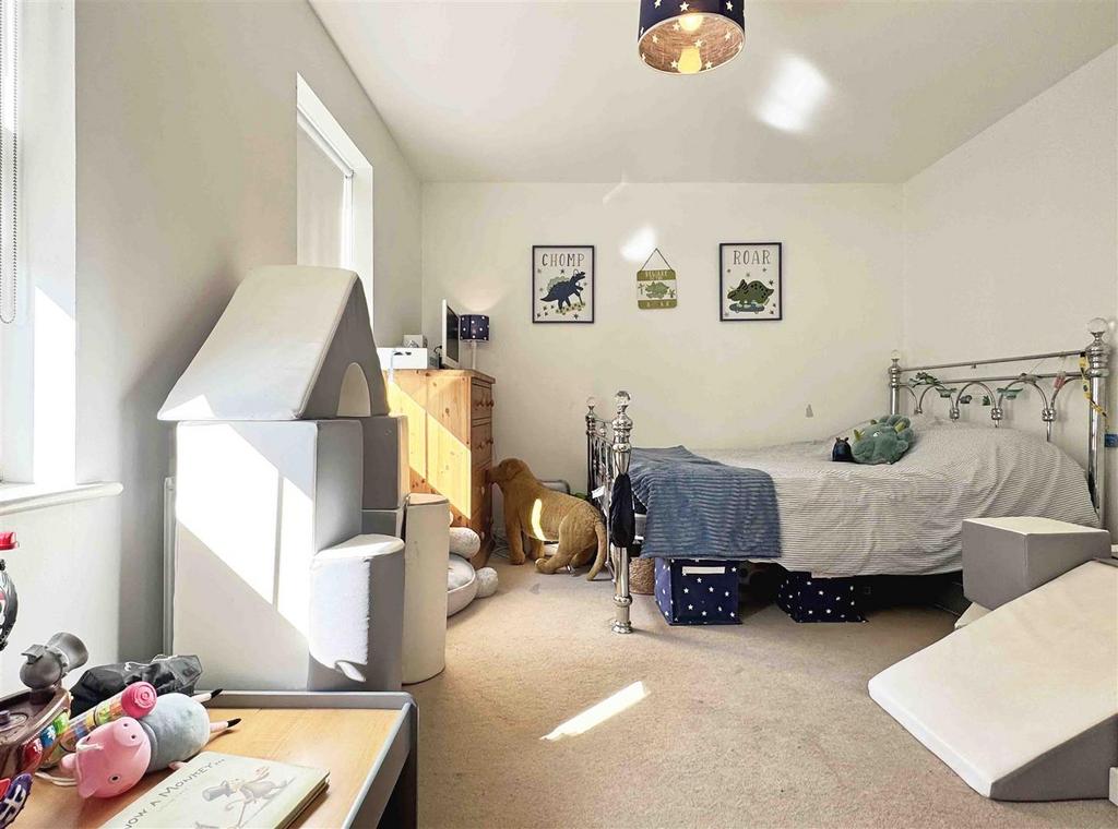 Bedroom 4.jpg