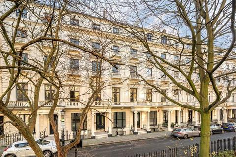 1 bedroom flat to rent, Queens Gardens, London W2