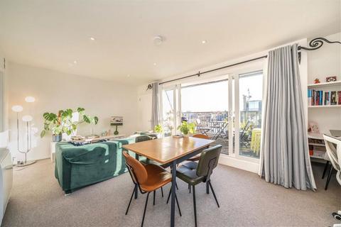 1 bedroom flat to rent, Queens Gardens, London W2