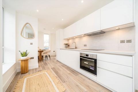 1 bedroom flat for sale, Brockley Cross, London SE4