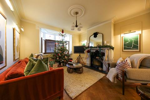 4 bedroom semi-detached house for sale, Forest Avenue, Forest Hall, NE12