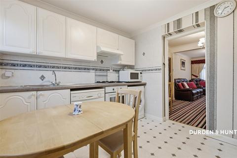 3 bedroom terraced house for sale, Ford Lane, Rainham, RM13