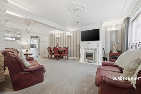 3 bedroom terraced house for sale, Ford Lane, Rainham, RM13