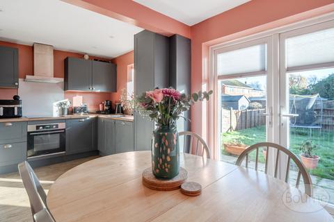 3 bedroom end of terrace house for sale, Lea Way, Aldershot GU12