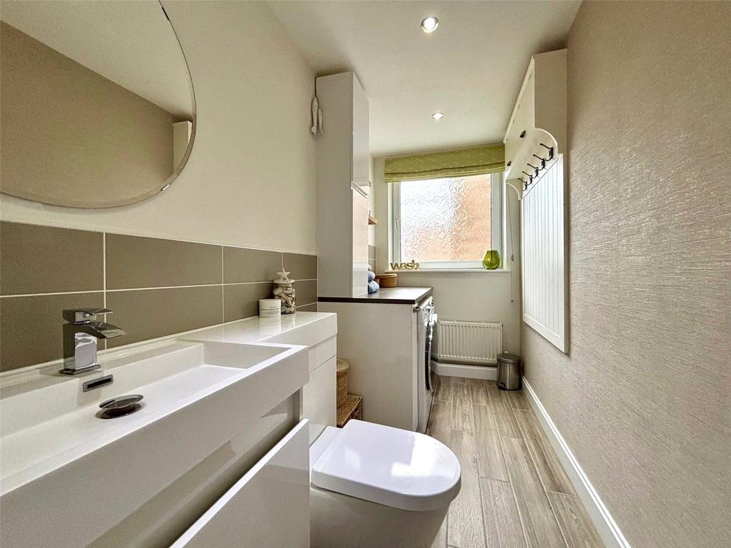 Utility /Cloakroom