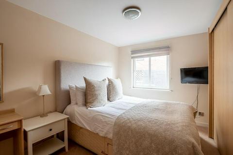 2 bedroom flat to rent, Battersea, SW11