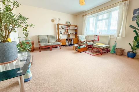 1 bedroom flat for sale, Foxgrove Path, South Oxhey