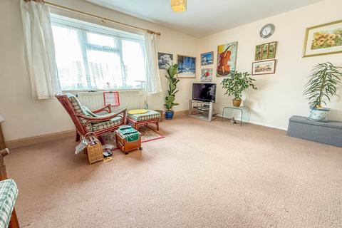 1 bedroom flat for sale, Foxgrove Path, South Oxhey
