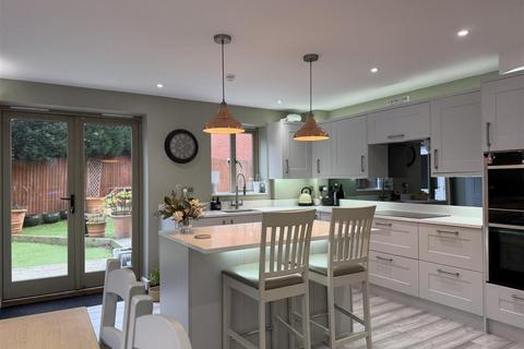 3 bedroom semi-detached house for sale, Campbell Road, Hereford