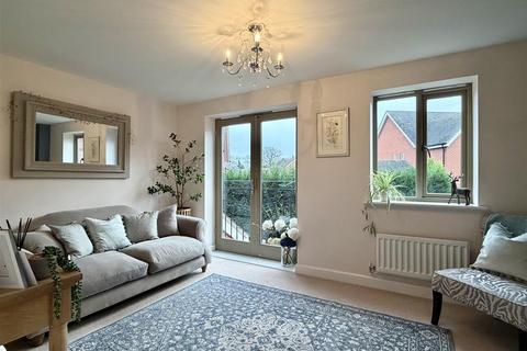 3 bedroom semi-detached house for sale, Campbell Road, Hereford