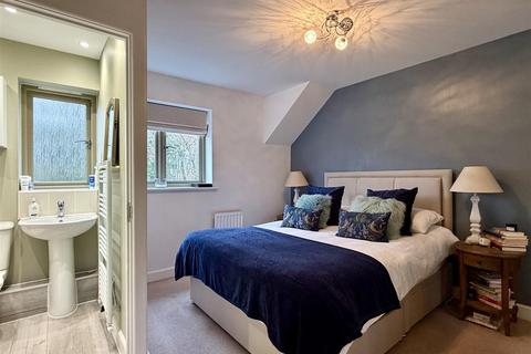 3 bedroom semi-detached house for sale, Campbell Road, Hereford
