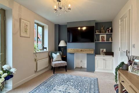3 bedroom semi-detached house for sale, Campbell Road, Hereford